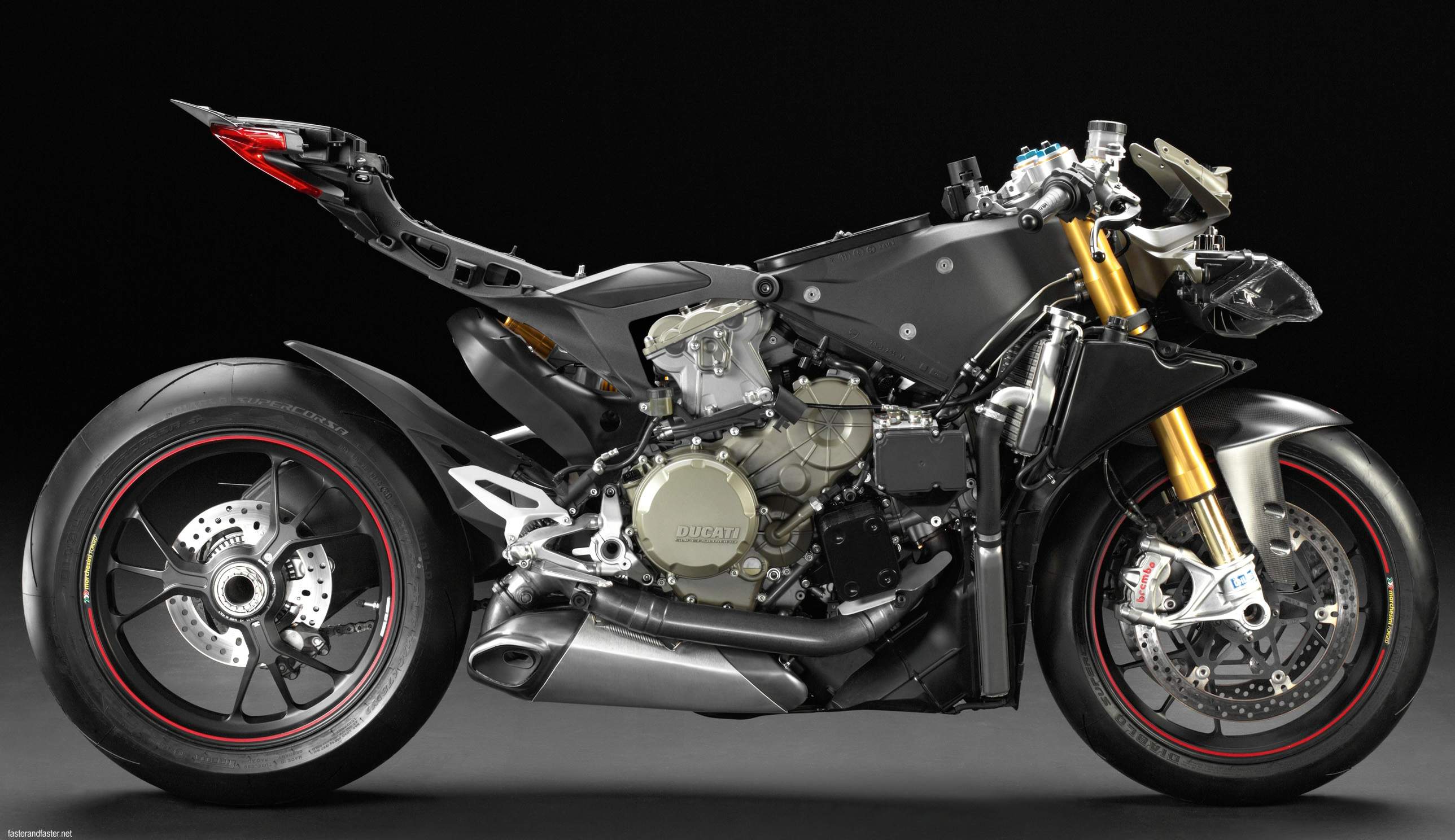 ducati-rumored-to-ditch-the-superquadro-engine-and-replace-it-with-a-motogp-derived-v4-99238_1