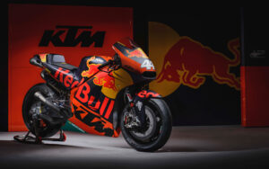 ktm_rc16_motogp_race_bike_2017-wide