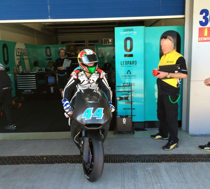 Álex Rins termina o dia na frente em Jerez, Miguel Oliveira 15º
