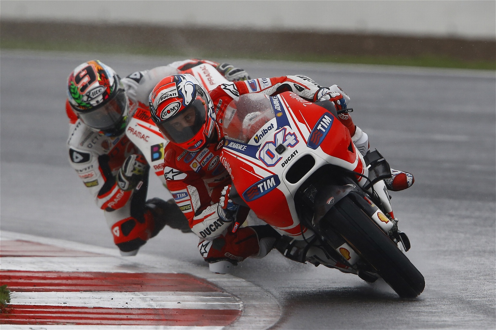 Ducati nos testes de Valência sem a nova GP16