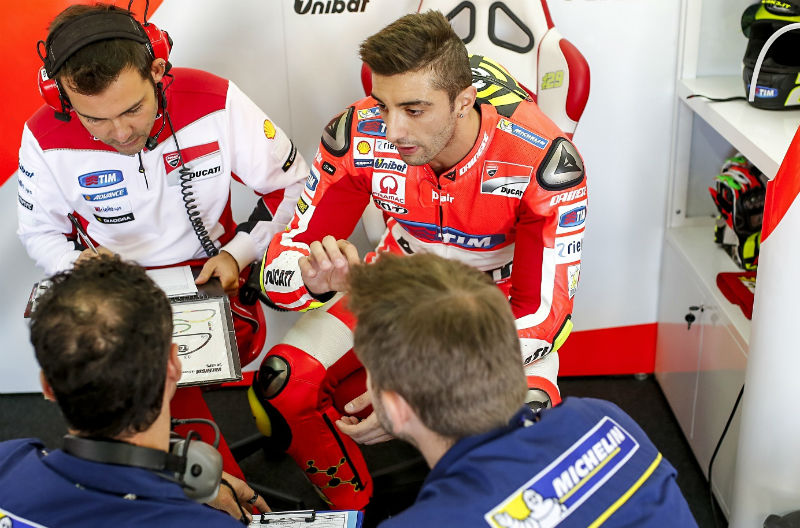 Andrea Iannone: “Marc Márquez destruiu o nosso desporto”