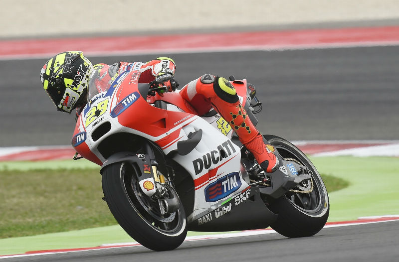 Andrea Iannone recusa ser operado ao ombro esquerdo