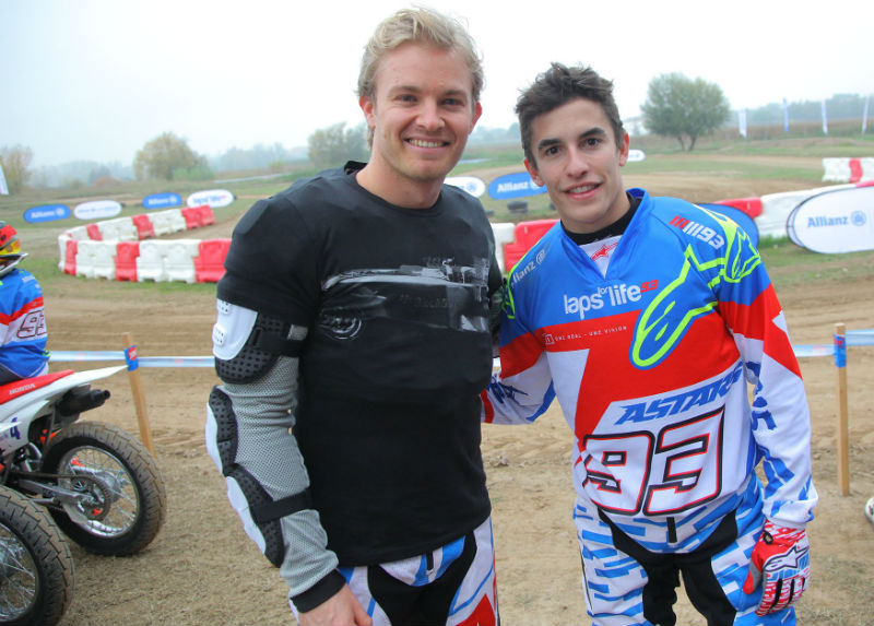 Marc Márquez e Nico Rosberg juntos numa aula de Motocross