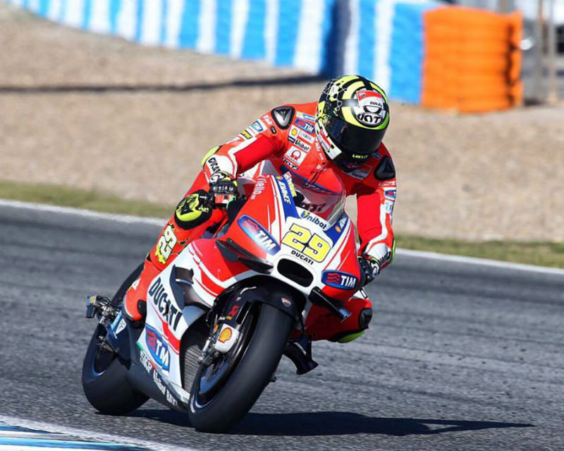 Andrea Iannone satisfeito com adaptação aos pneus Michelin