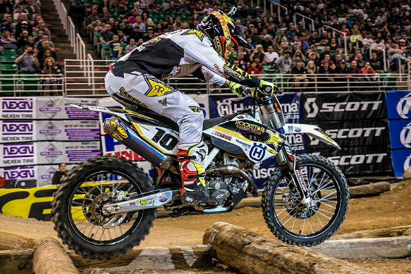 VÍDEO: O espectáculo de Colton Haaker no  EnduroCross