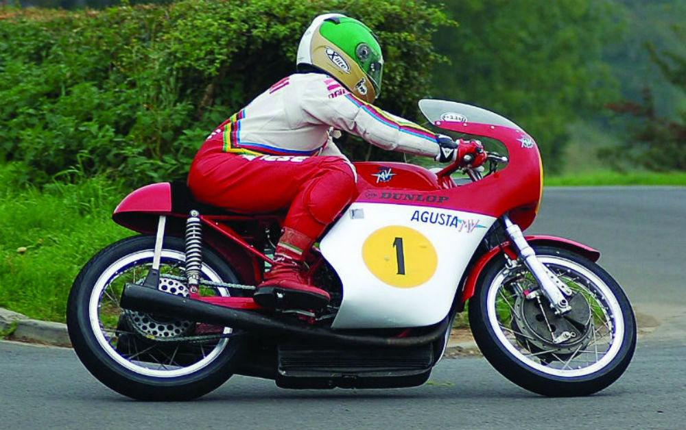 Rivais no motociclismo: Mike Hailwood vs Giacomo Agostini