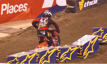VÍDEO: Os acidentes mais espetaculares da época do AMA Supercross