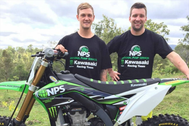 Kade Mosing e Jake Moss juntam-se a Matt Moss na Kawasaki