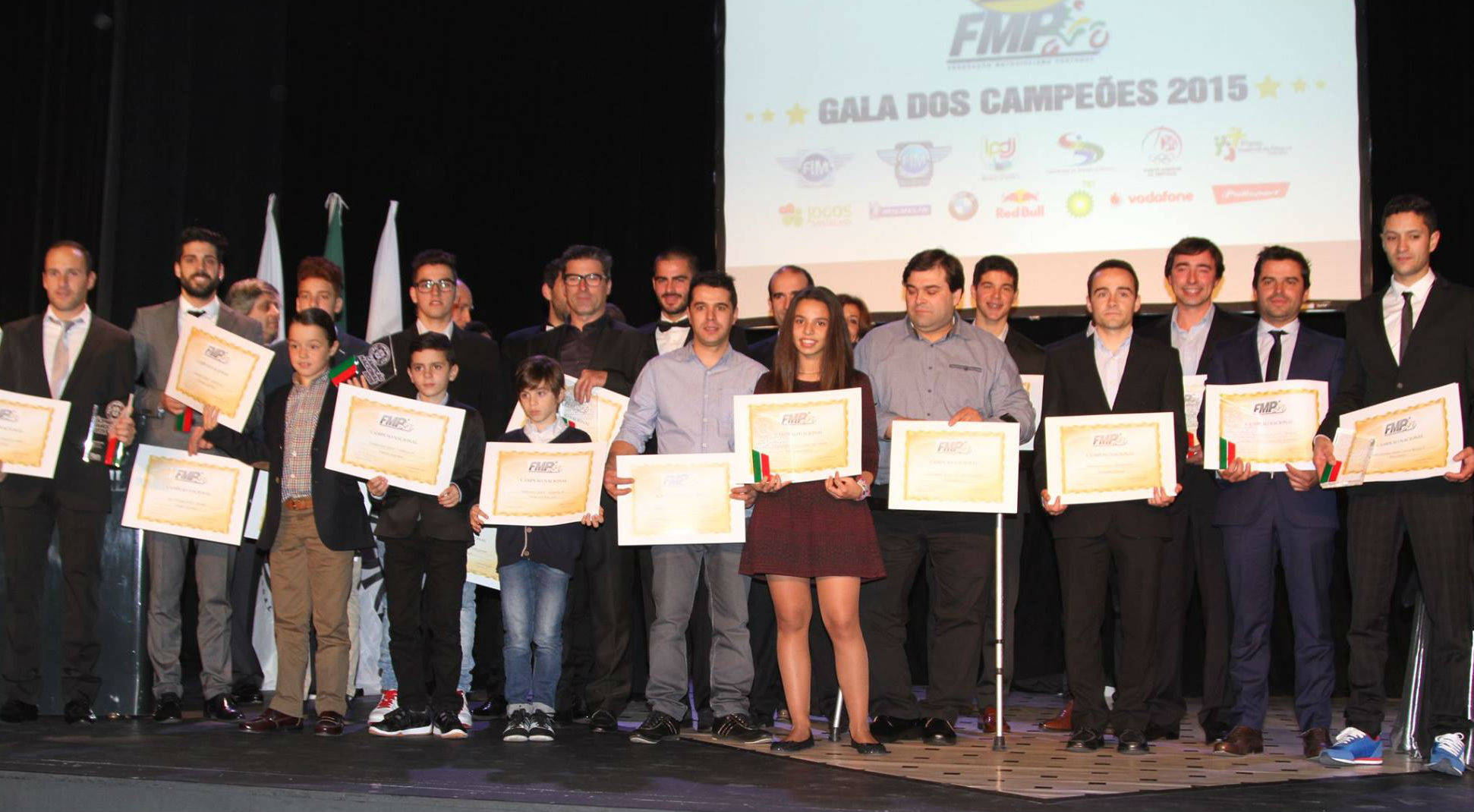 Campeões de 2015 homenageados no Estoril