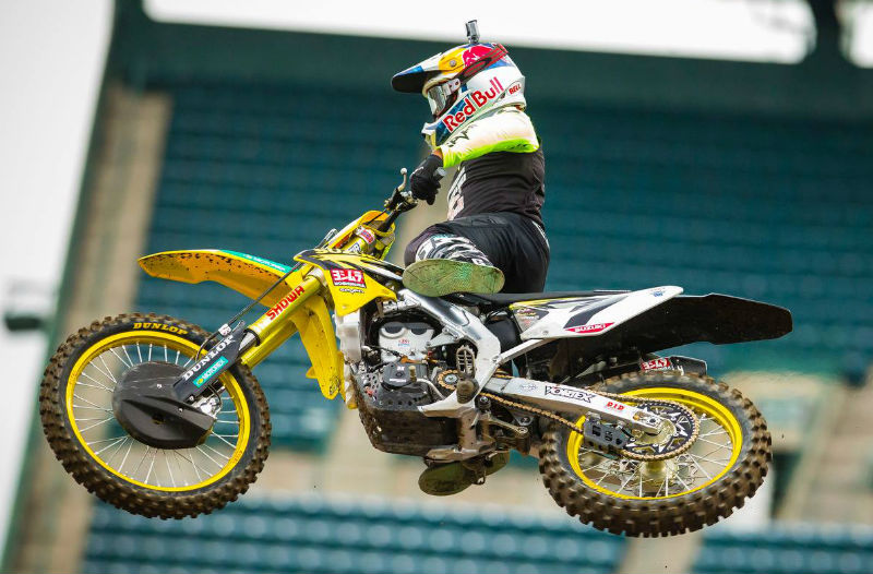 VÍDEO: Onboard do acidente de James Stewart em Anaheim