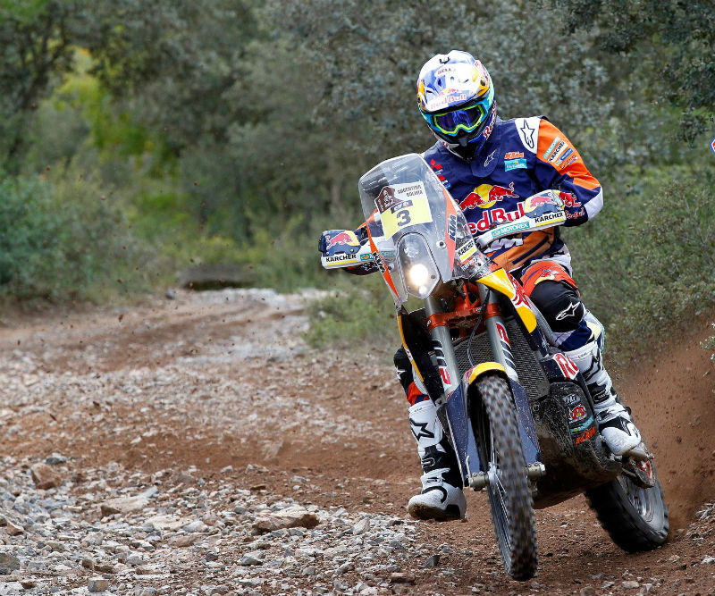 Toby Price não desarma na frente da etapa