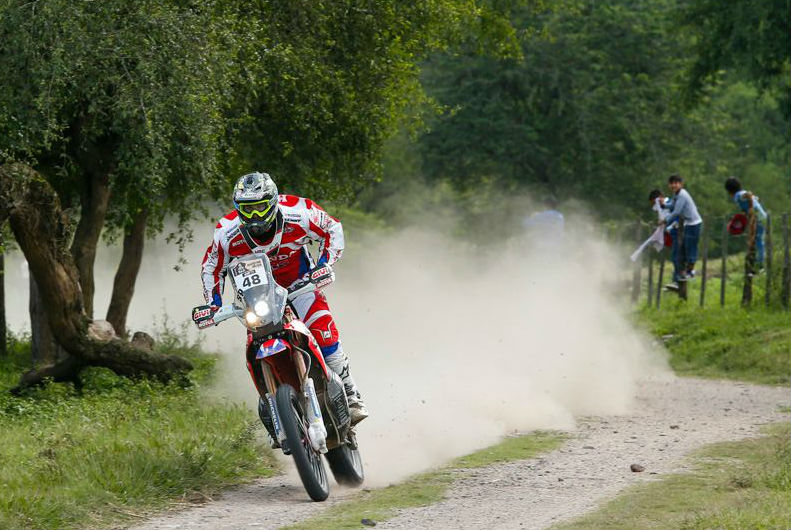 VÍDEO: O quinto dia da Honda no Dakar
