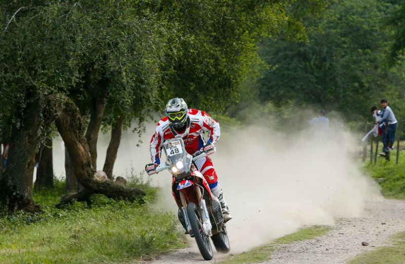 VÍDEO: O segundo dia da Honda no Dakar