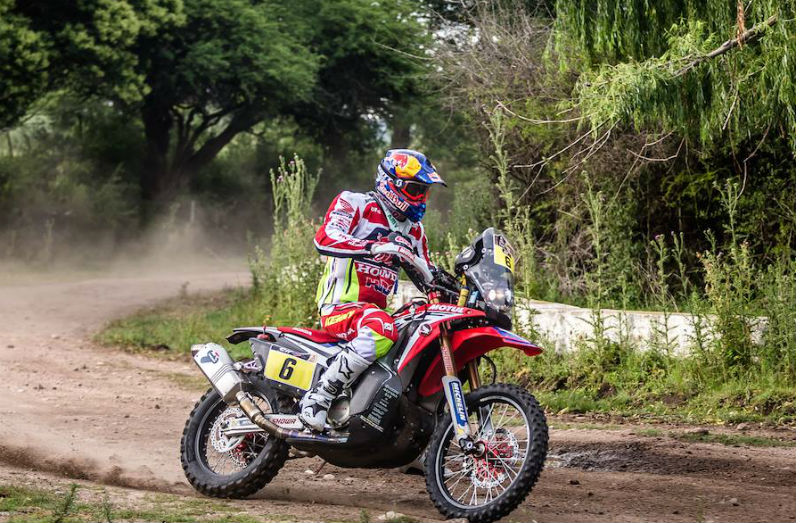 VÍDEO: O segundo dia da Honda no Dakar