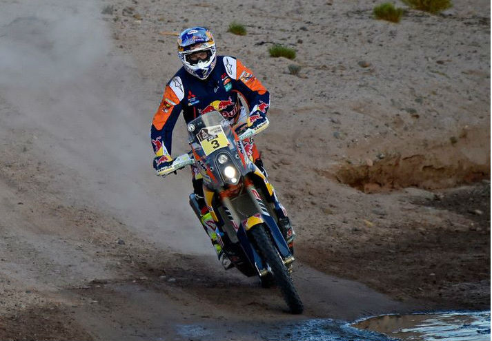 Toby Price dilata a vantagem para a concorrência