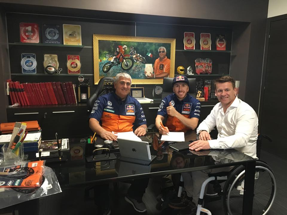 Cairoli com a KTM até 2018