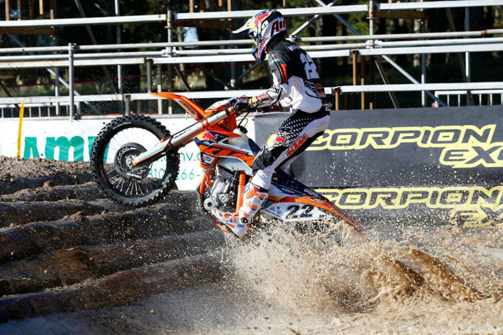 Walker: “É uma sensação incrível estar na frente do campeonato”