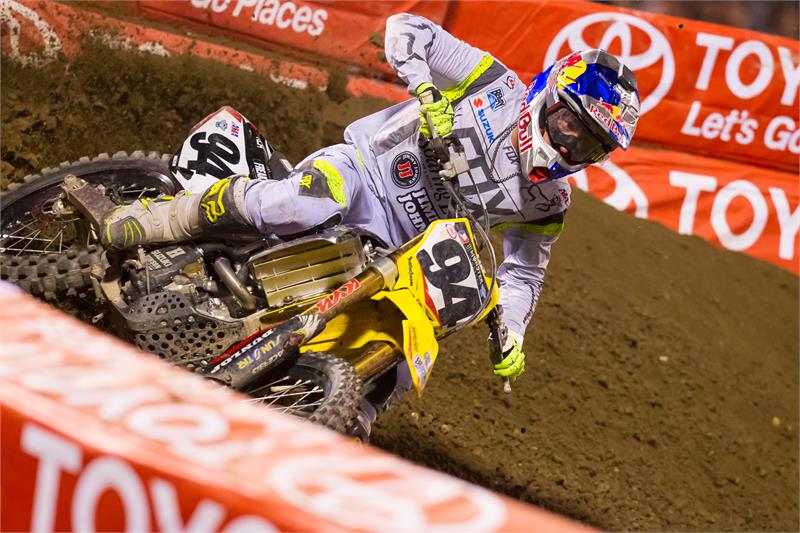 VÍDEO: As quedas de Ken Roczen