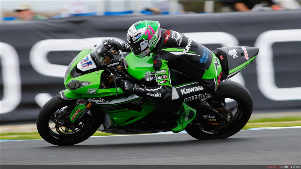 Super Krummenacher vence na estreia