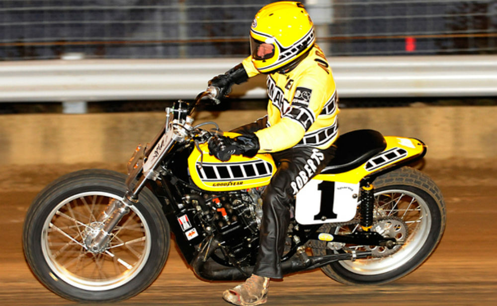 VÍDEO: ‘King’ Kenny Roberts e a fabulosa Yamaha TZ750