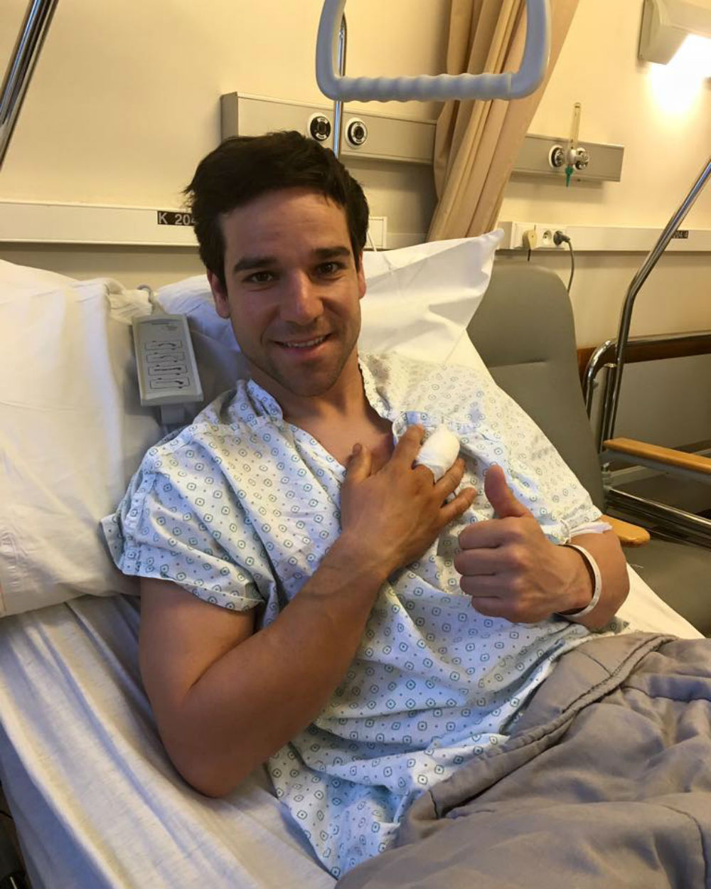 Corte de um dedo afasta Rui Gonçalves da pré-temporada