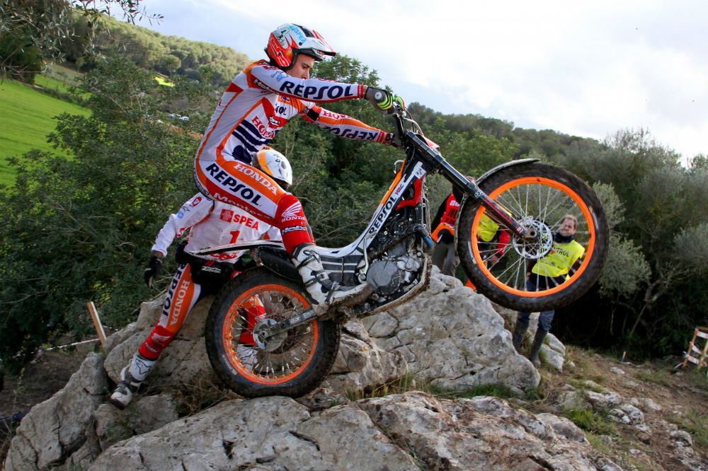 Toni Bou entra a vencer no campeonato de Espanha de Trial