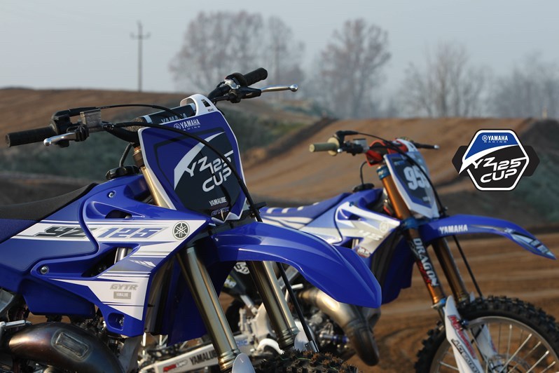 Yamaha YZ 125 Cup com dois lugares para portugueses