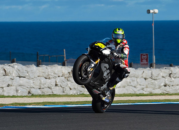 Crutchlow trabalha no chassis