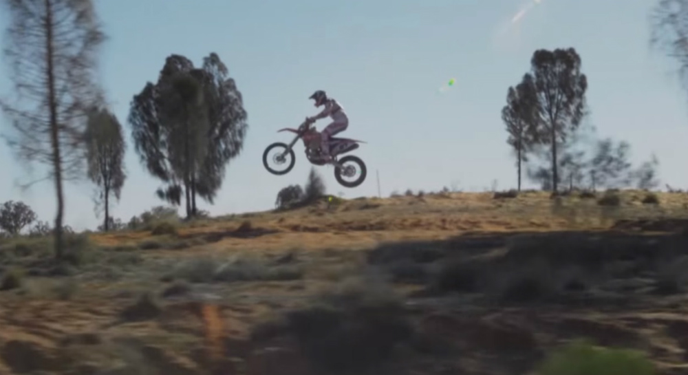 VÍDEO: Toby Price mostra como voar a 190 km/h