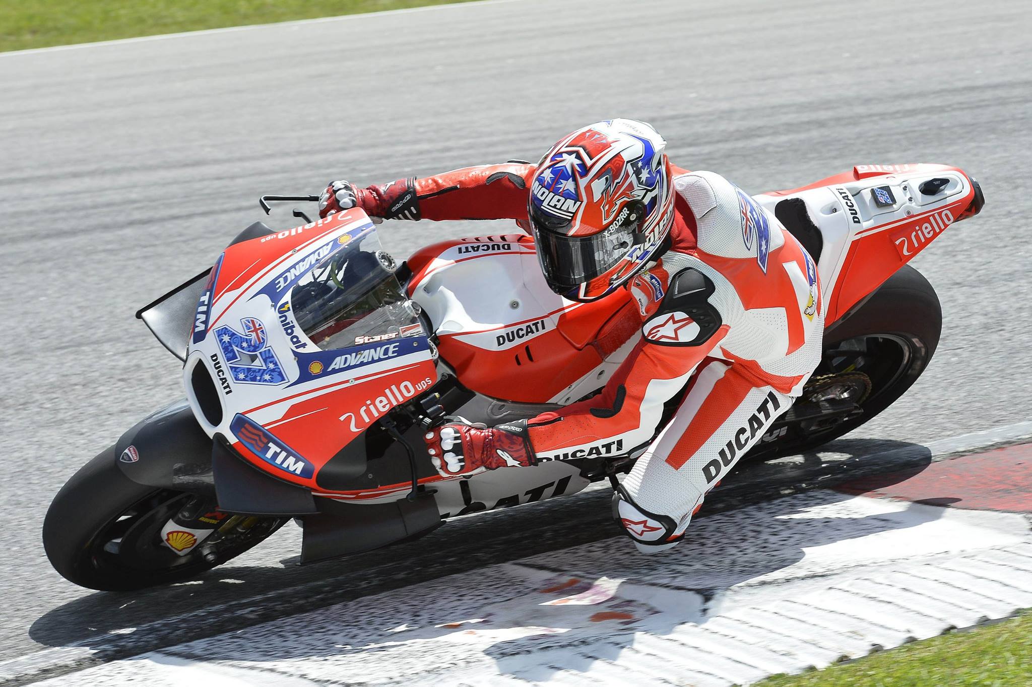 Stoner diz que não pensa regressar ao MotoGP