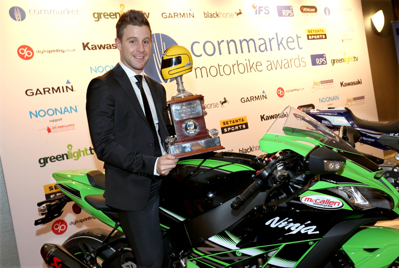 Jonathan Rea distinguido com o Joey Dunlop Trophy
