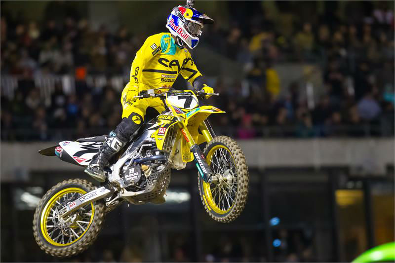 Problemas de visão levaram James Stewart ao abandono em Oakland