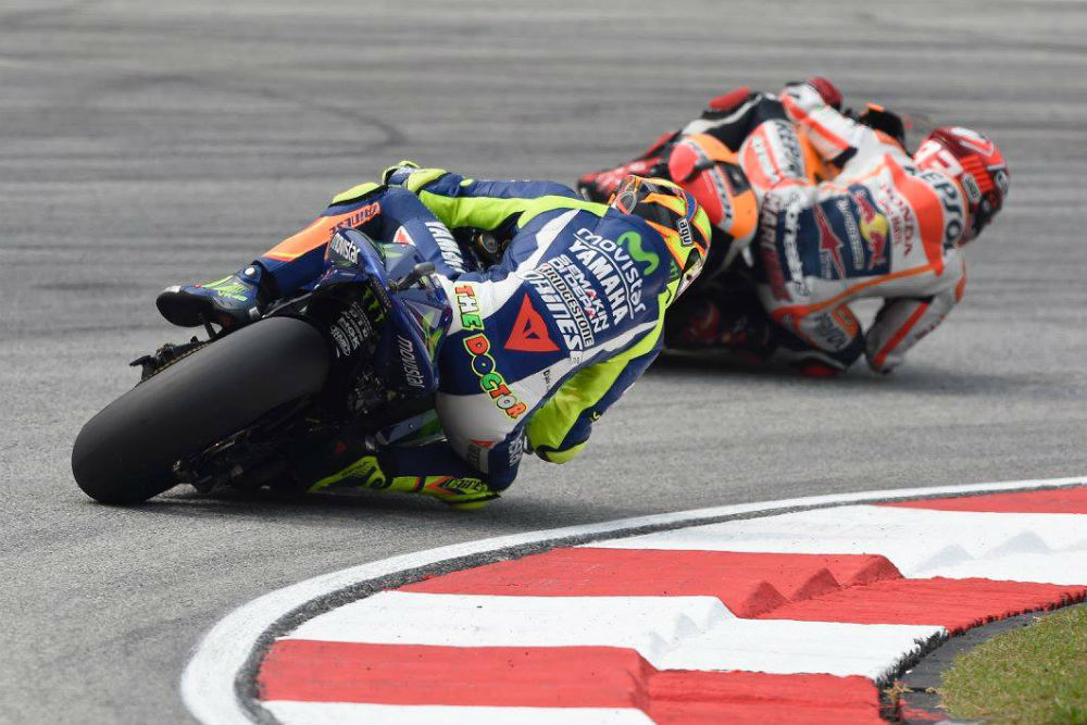 Rossi: “Seria hipócrita apertar a mão de Márquez”