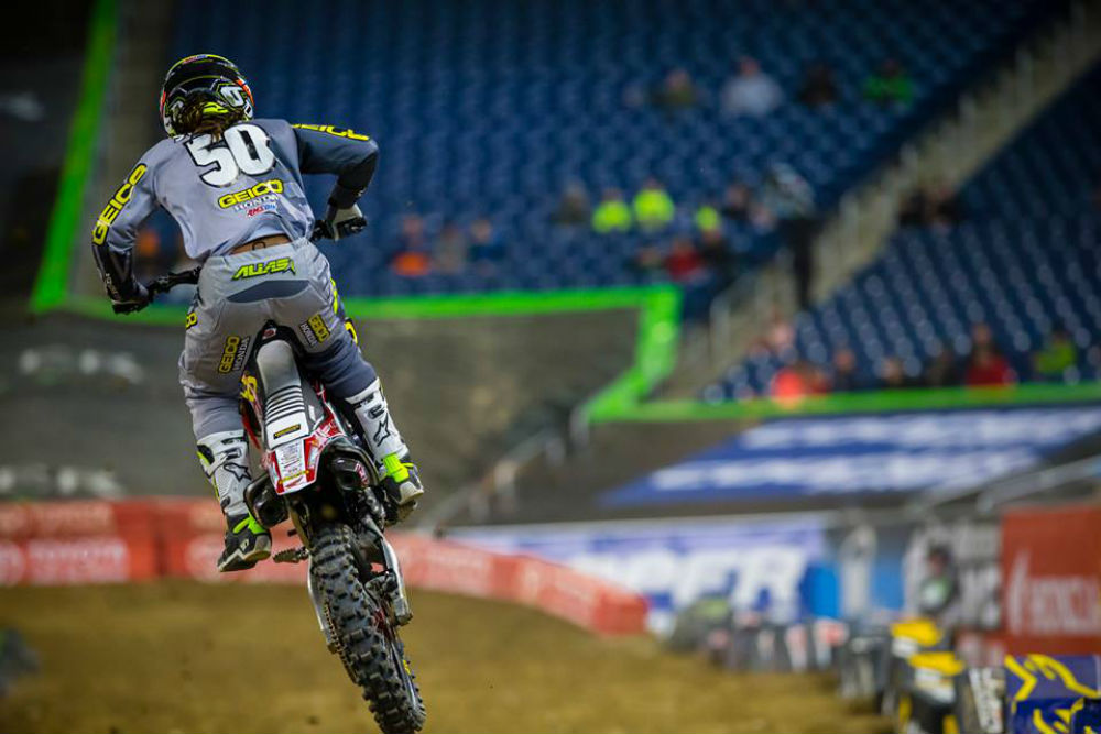 Malcolm Stewart vence em Detroit