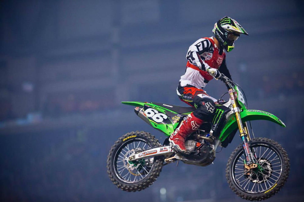 Arnaud Tonus novamente forçado a parar