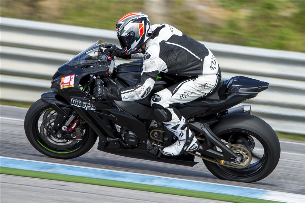 Kawasaki Oneundret testou no Estoril