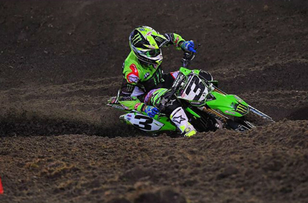 Vídeo: A vitória de Eli Tomac em Daytona