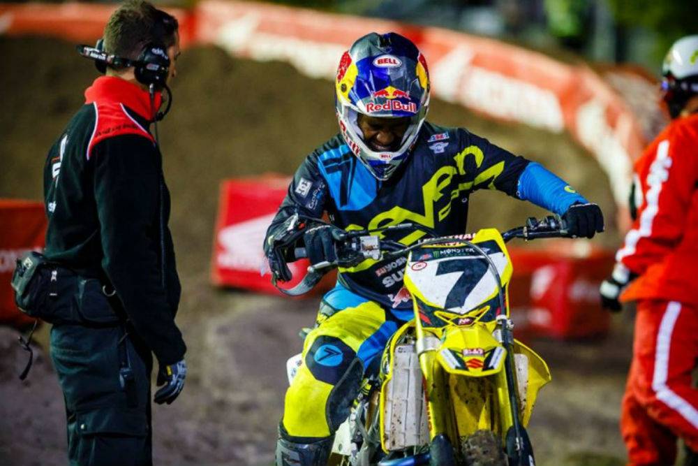 James Stewart em dúvida para Toronto