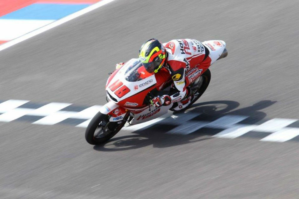 Pawi lidera Warm-Up molhado