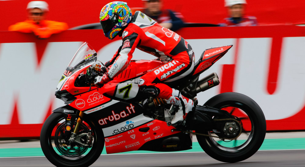 Chaz Davies coloca Ducati na pole de Imola
