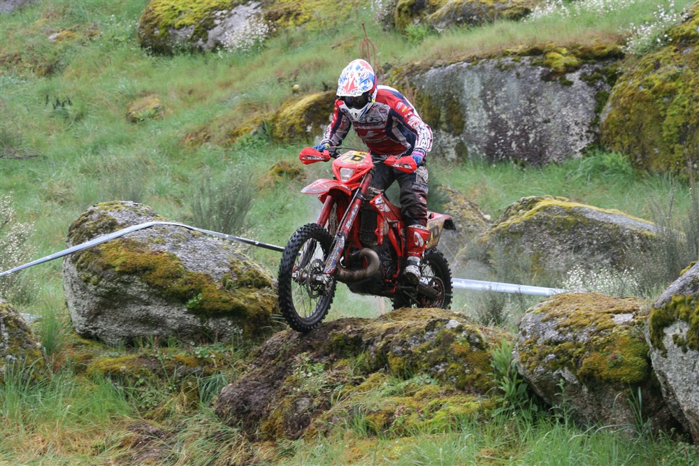 Holcombe continua líder em Gouveia