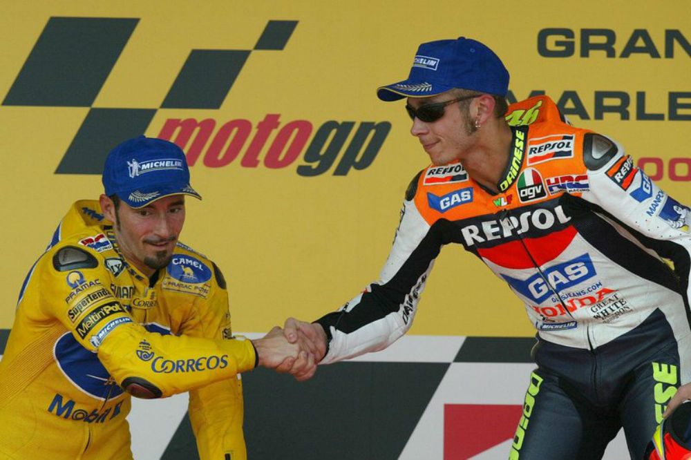 a-frosty-handshake-between-biaggi-and-rossi