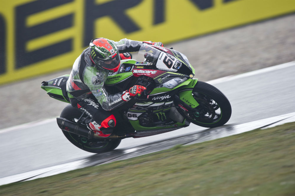 Sykes arrasa em Assen