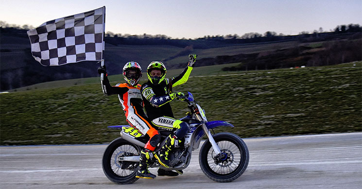 VÍDEO: O que Rossi e os amigos fazem no Rancho