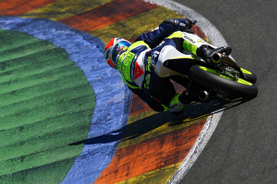 VÍDEO: Mais um italiano a despontar no FIM CEV Moto3