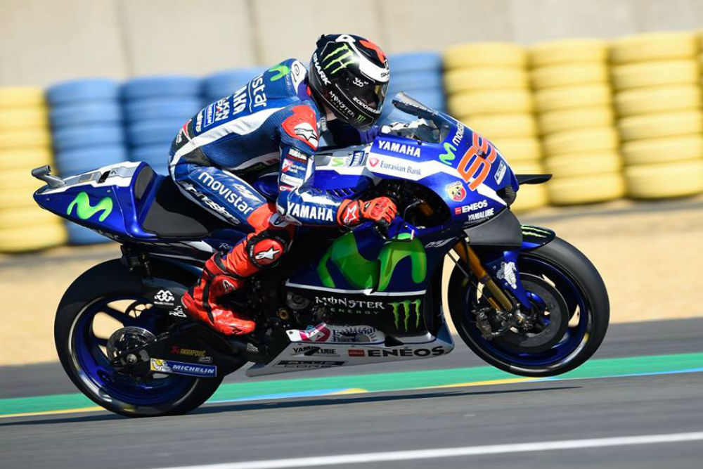 Lorenzo termina treinos livres na frente