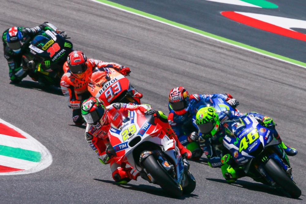 FOTOGALERIA: O mar amarelo de Valentino Rossi