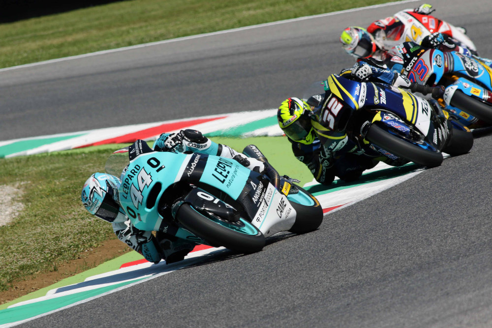 Zarco ganha em Mugello, Oliveira vence duelo com Kent