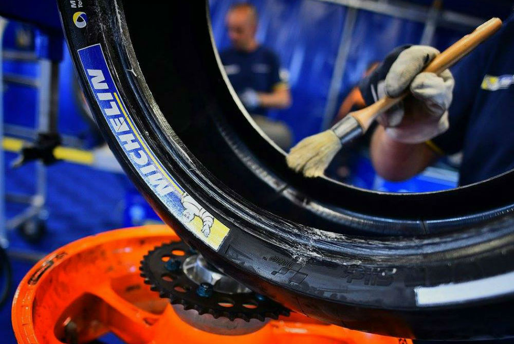 Lorenzo: “Estamos contentes com o trabalho da Michelin”