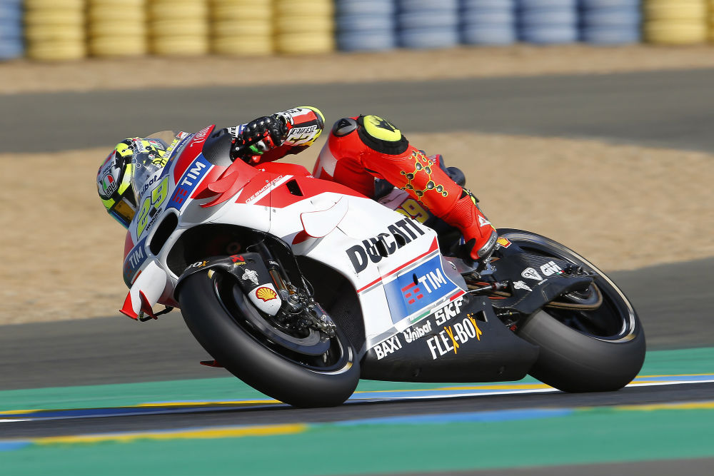 Iannone no frente do Warm-Up